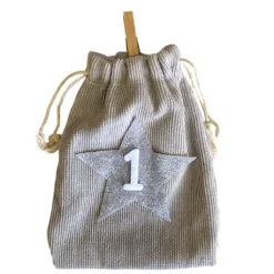 Adventskalender Säckchen Zum Selbstbefüllen L 2,6m (Grau, Beige, Rot) -Künstliche Weihnachtsbäume das Geschäft 01e274a5b4c9c80683c0b1170e05e8be