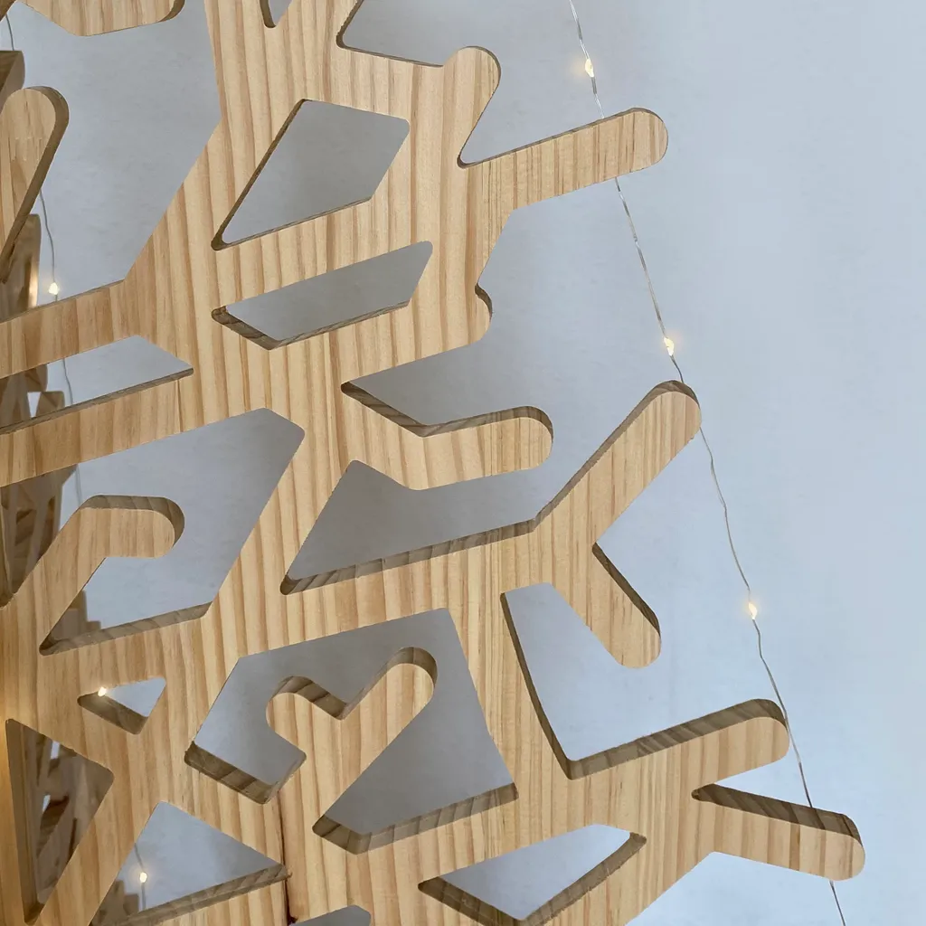 Holz Weihnachtsbaum Tannenbaum Minimalistisch 174 Cm Inkl. Lichterkette 3 Holz Weihnachtsbaum Tannenbaum Minimalistisch 174 Cm Inkl. Lichterkette – Bild 3