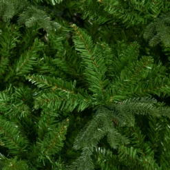 HOMCOM Künstlicher Weihnachtsbaum 210 Cm Mit 2551 Astspitzen Christbaum Tannenbaum Mit Standfuß Flammhemmend PVC PE Metall Grün -Künstliche Weihnachtsbäume das Geschäft 0ce3229c2afab80202989684351a0f87