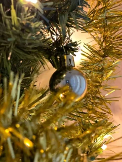 LS-LebenStil Deko Weihnachtsbaum 60cm Gold 20 LED Geschmückt Sockel Tannenbaum Tisch-Deko -Künstliche Weihnachtsbäume das Geschäft 47f4e041a973c7727a60cb089c12466c