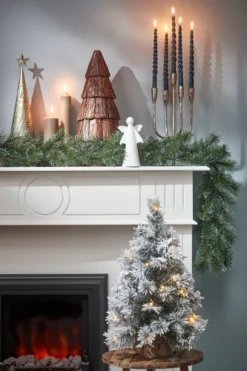 Black Box Trees Dinsmore Künstlicher Weihnachtsbaum In Jutesack - H60 X Ø50 Cm - Grün Frosted -Künstliche Weihnachtsbäume das Geschäft 6bd85338ecc774d32919d83cf70e206b