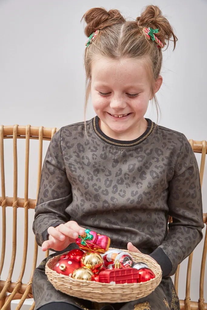 Black Box Trees Joy Künstlicher Weihnachtsbaum Mit Dekoration Und LED-Beleuchtung - H90 X Ø50 Cm - Grün 5 Black Box Trees Joy Künstlicher Weihnachtsbaum Mit Dekoration Und LED-Beleuchtung - H90 X Ø50 Cm - Grün – Bild 5