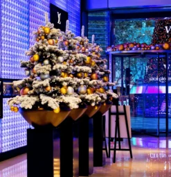 Xmasdeco - Schnee-Weihnachtsbaum 240cm - 530 LED -Künstliche Weihnachtsbäume das Geschäft a54e8e5eabf240329cafb0db44cb7989