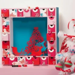 Adventskalender Holzquadrat 39 X 39 Cm -Künstliche Weihnachtsbäume das Geschäft e9d4666bef35d2094075f97139bf6ebc